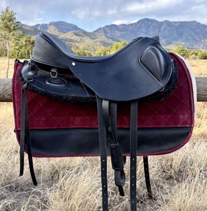 Picture of Ghost Treeless Saddle: Quevis, SOLD!